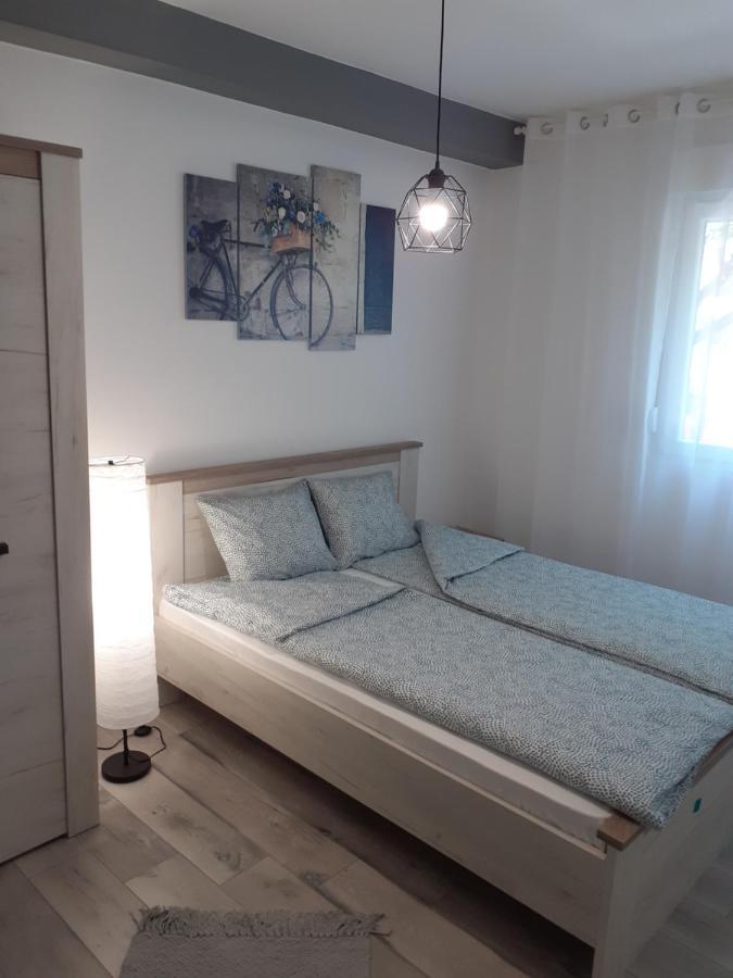 Apartman Petres Сомбор Екстер'єр фото
