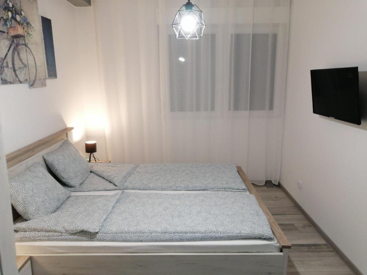 Apartman Petres Сомбор Екстер'єр фото
