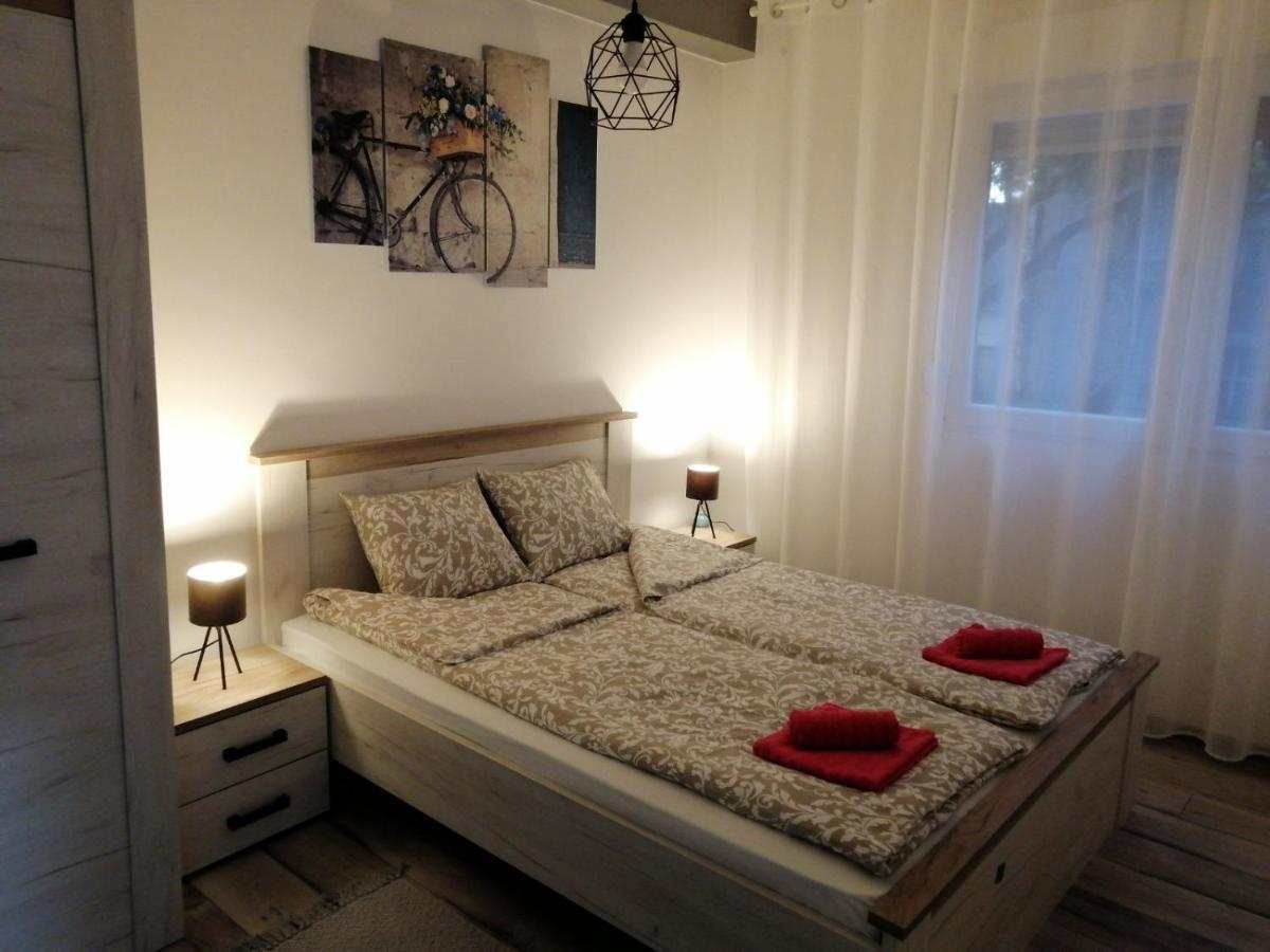 Apartman Petres Сомбор Екстер'єр фото